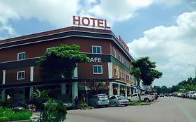 Peach Hill Hotel & Cafe